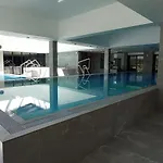 Port Basen & Jacuzzi *