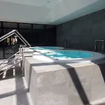 Port Basen & Jacuzzi Колобжег