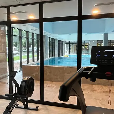 Port Basen & Jacuzzi アパート *