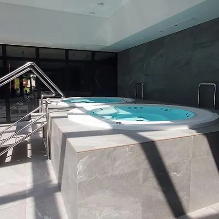 Port Basen & Jacuzzi Kołobrzeg