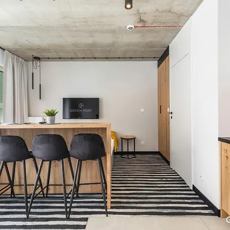 Port Basen & Jacuzzi * コウォブジェク