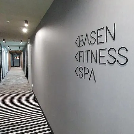 Port Basen & Jacuzzi Apartamento Kołobrzeg