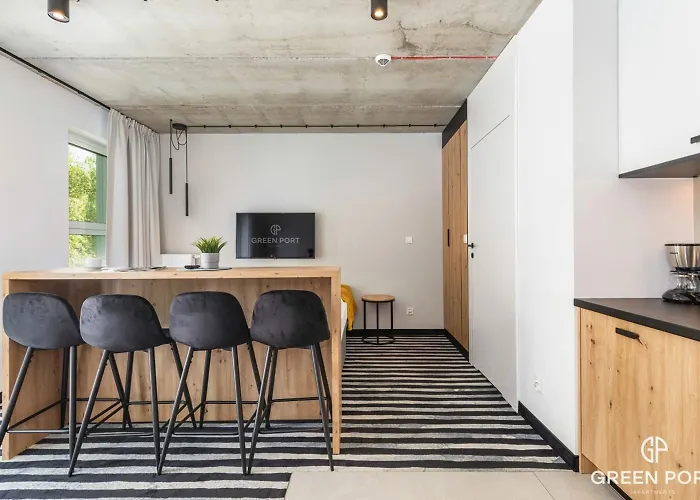 Port Basen & Jacuzzi * コウォブジェク